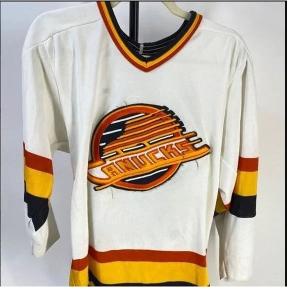 CCM Vancouver Canucks Throwback Vintage White Jersey